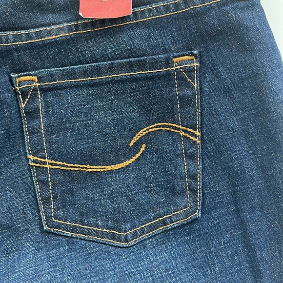 Levi's Woman's Jeans Size 12 Misses Long Mid rise bootcut dark wash NWT - Picture 8 of 12